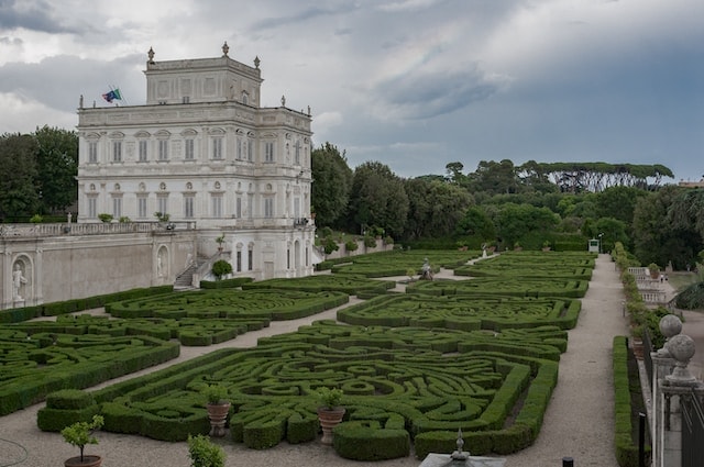 Giardini di Villa Pamphili a Roma @Foto di Luca Pennacchioni su Unsplash