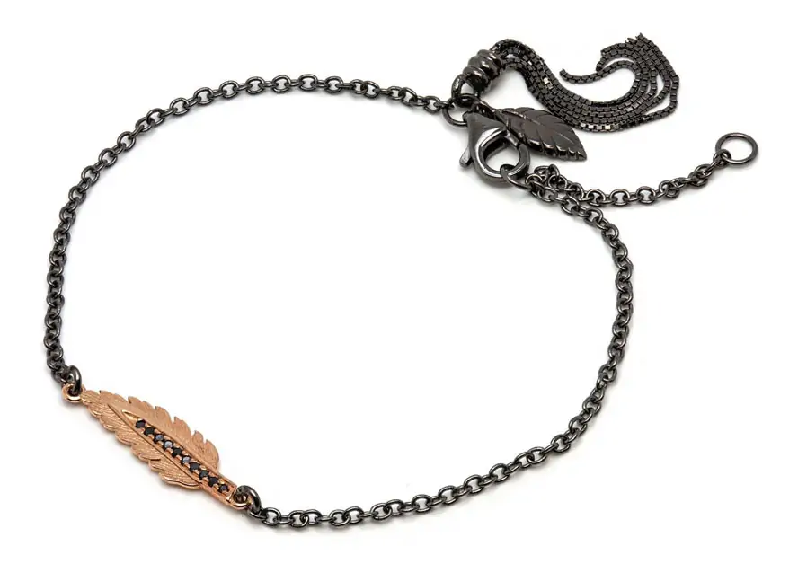 Bracciale in oro rosa, argento e diamanti neri: 219,00 €