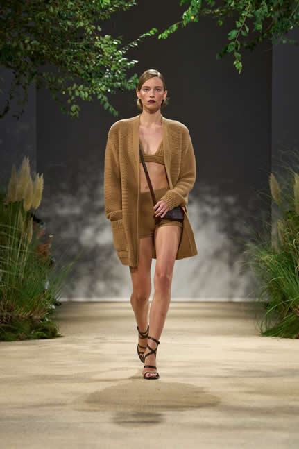 Sfilata MAX MARA SS24