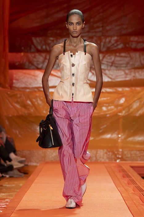 SFILATA LOUIS VUITTON DONNA PRIMAVERA-ESTATE 2024 @Courtesy