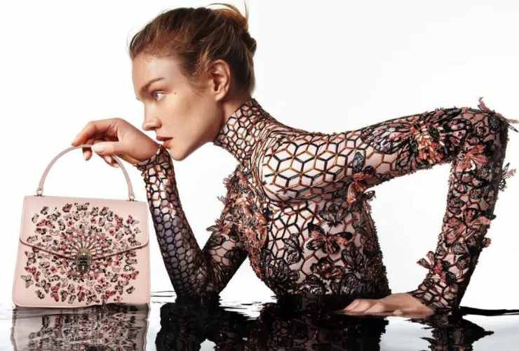 Bulgari e Mary Katrantzou, una stilista dal tocco inconfondibile