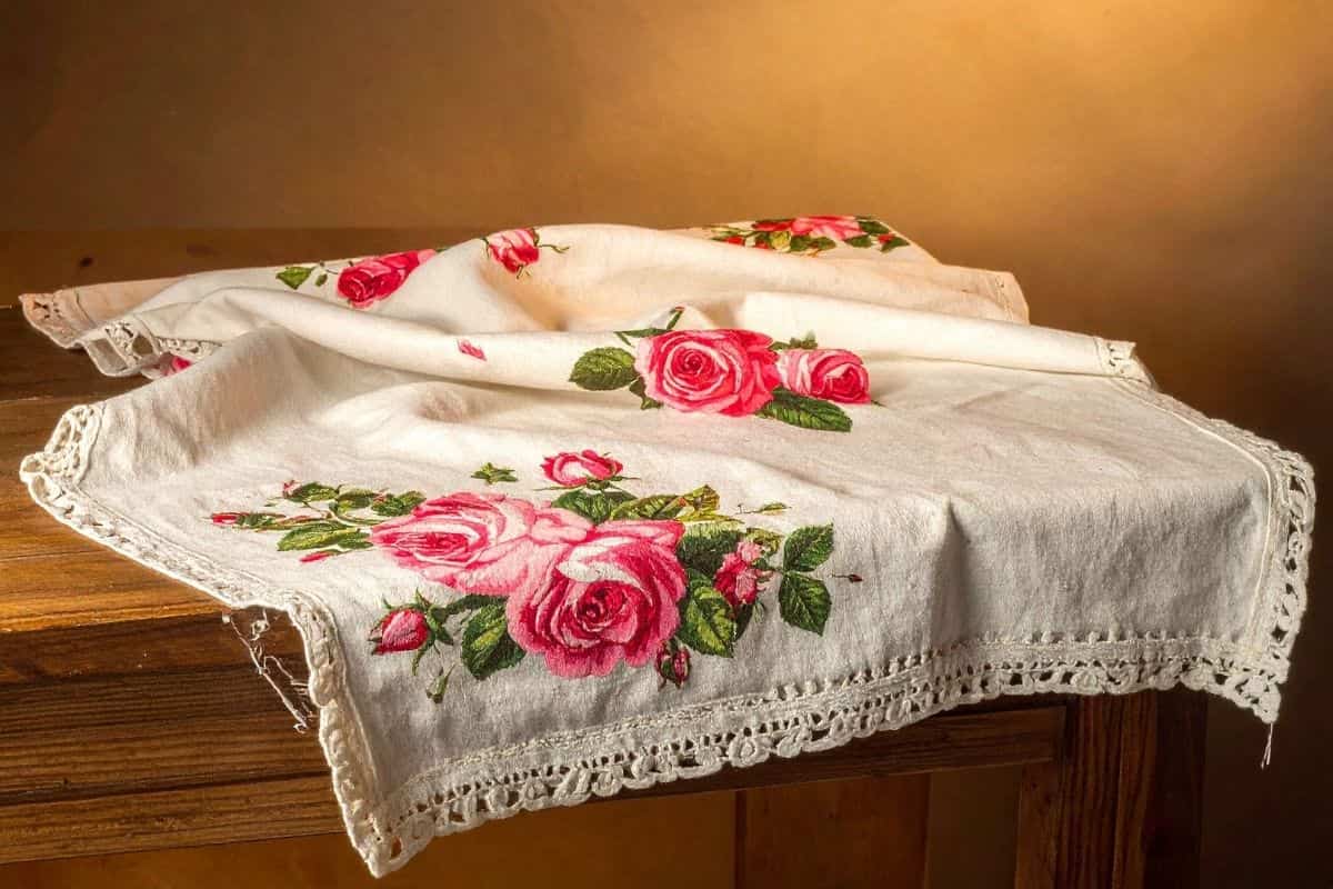 Tovaglia ricamata