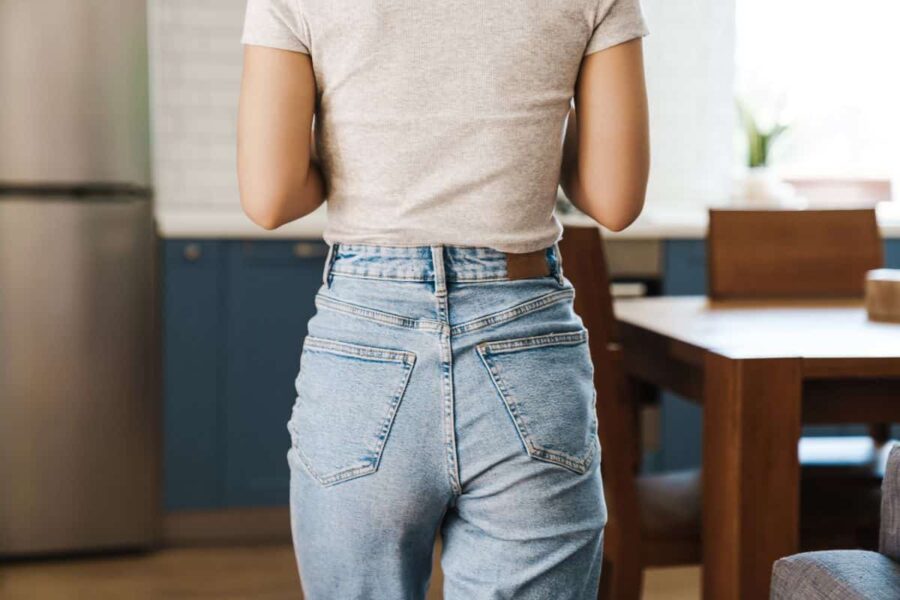 jeans visti da dietro