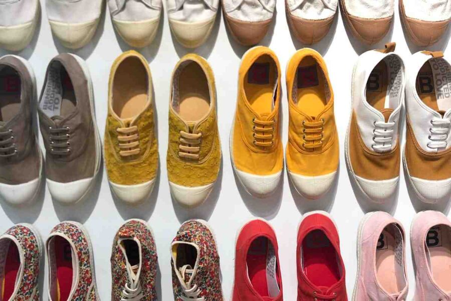 serie di scarpe da ginnastica