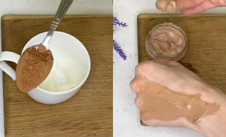 yogurt bianco con cacao in tazza, crema in barattolo e su mano 