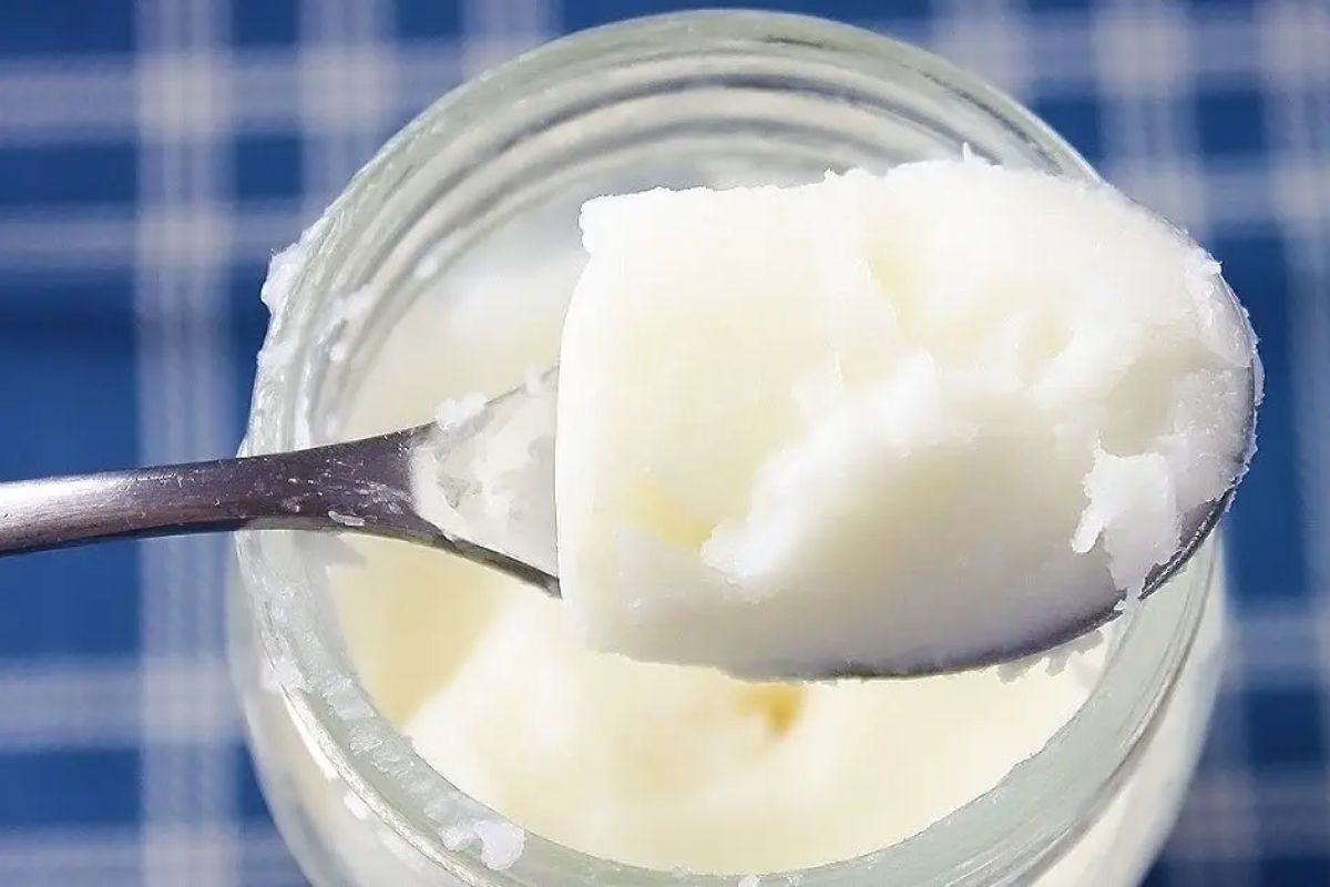 Vasetto di crema capelli