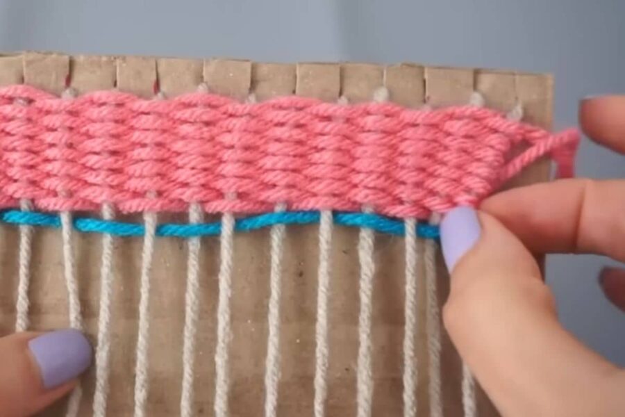 cartone e filo di lana