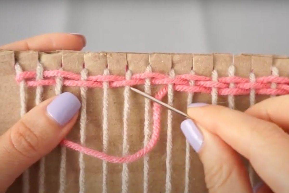 cartone e filo di lana