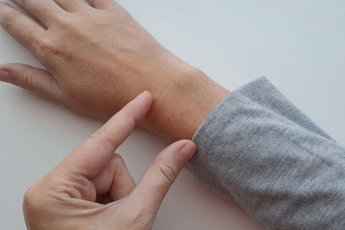 Ecco 3 metodi intelligenti per allungare la maniche in pochi minuti