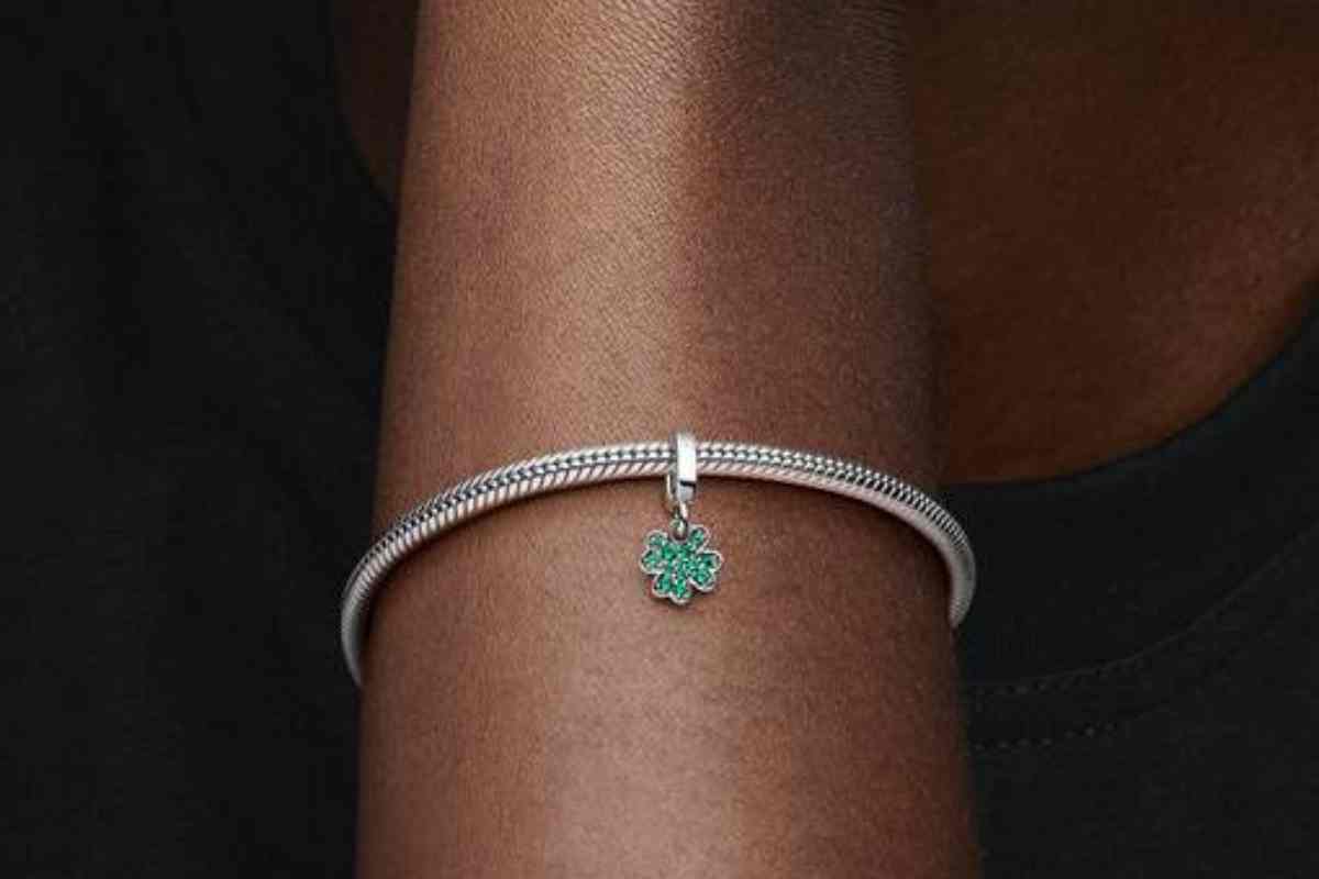 bracciale con quadrifoglio