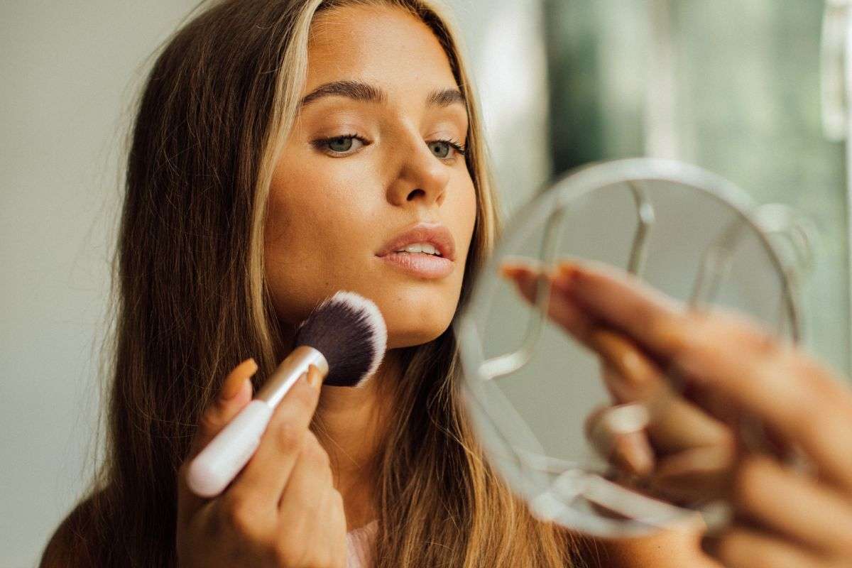 Come truccarsi in base all’età: i trucchi delle make up artist per non sbagliare mai