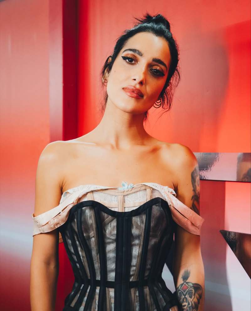 levante in posa durante ultima puntata x factor