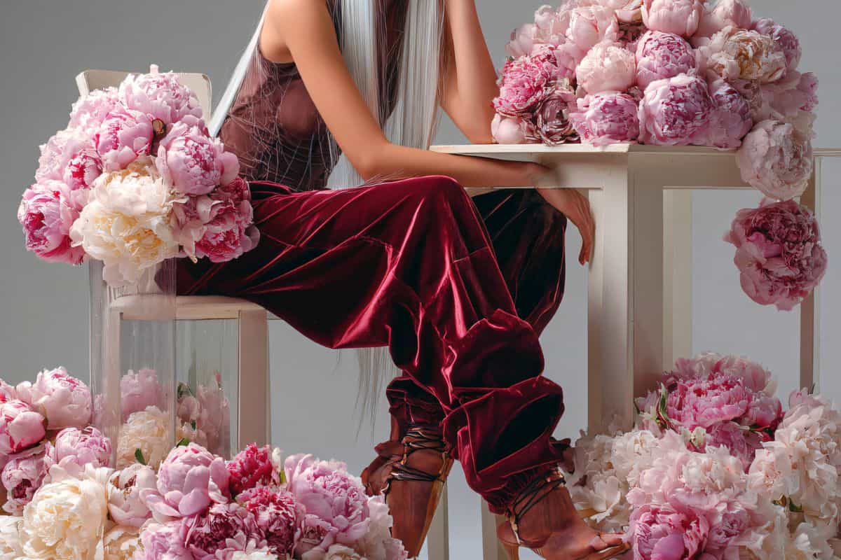 Pantaloni, è questo il modello protagonista dell’inverno: costano poco