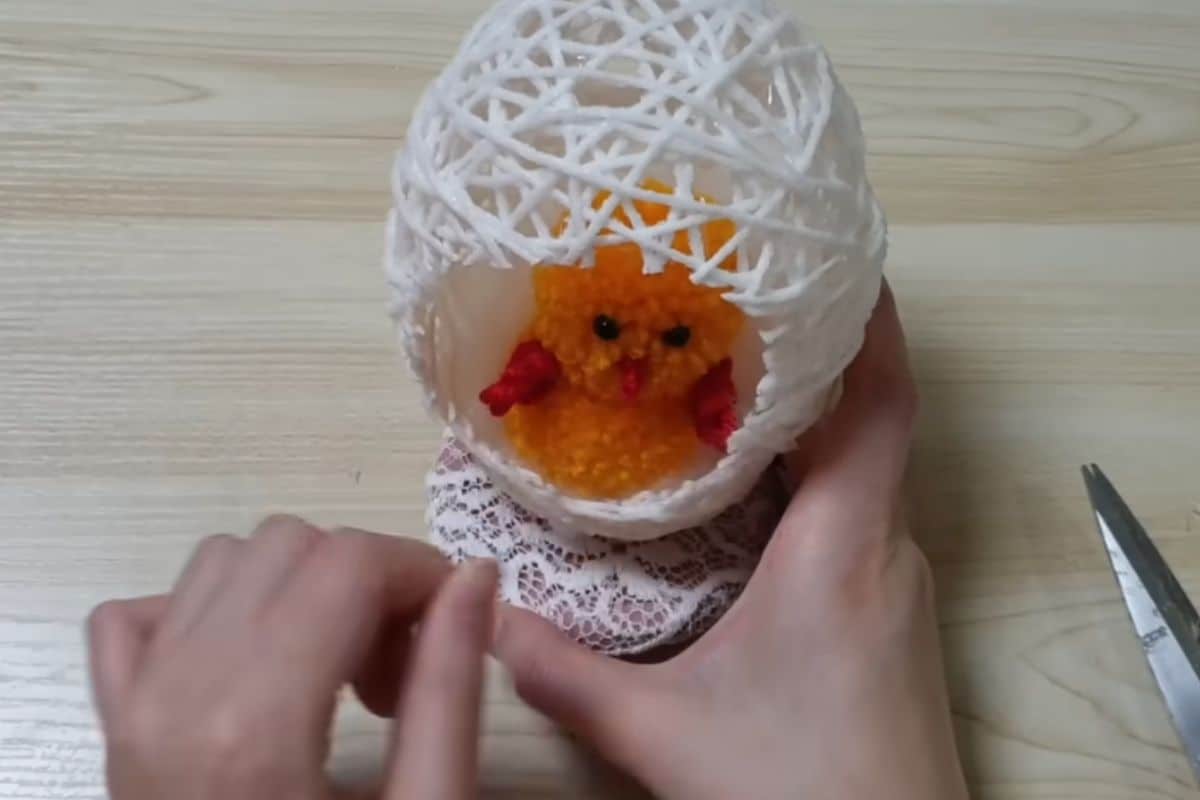 Decorazione con pulcino