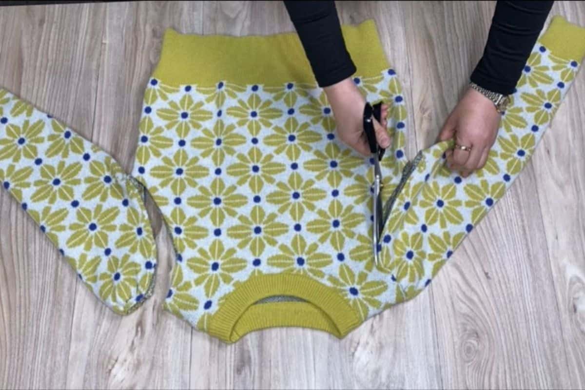 Ho ripreso il vecchio maglione dall’armadio e ho creato qualcosa di unico