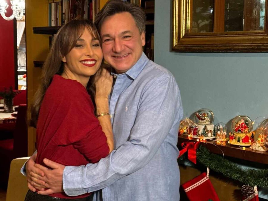 benedetta parodi e fabio caressa sorridenti