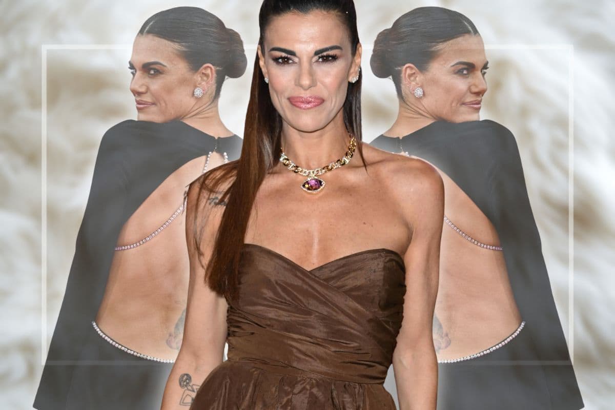 Il cappotto teddy di Bianca Guaccero è quello che risolve l’inverno 2025: indossalo così