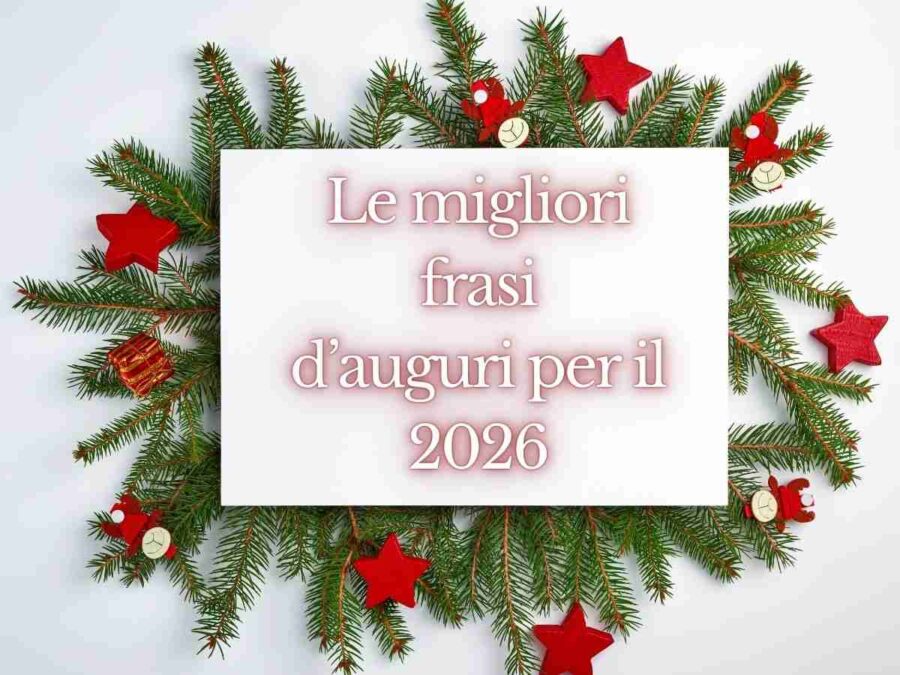 bigliettino d'auguri con corona di natale