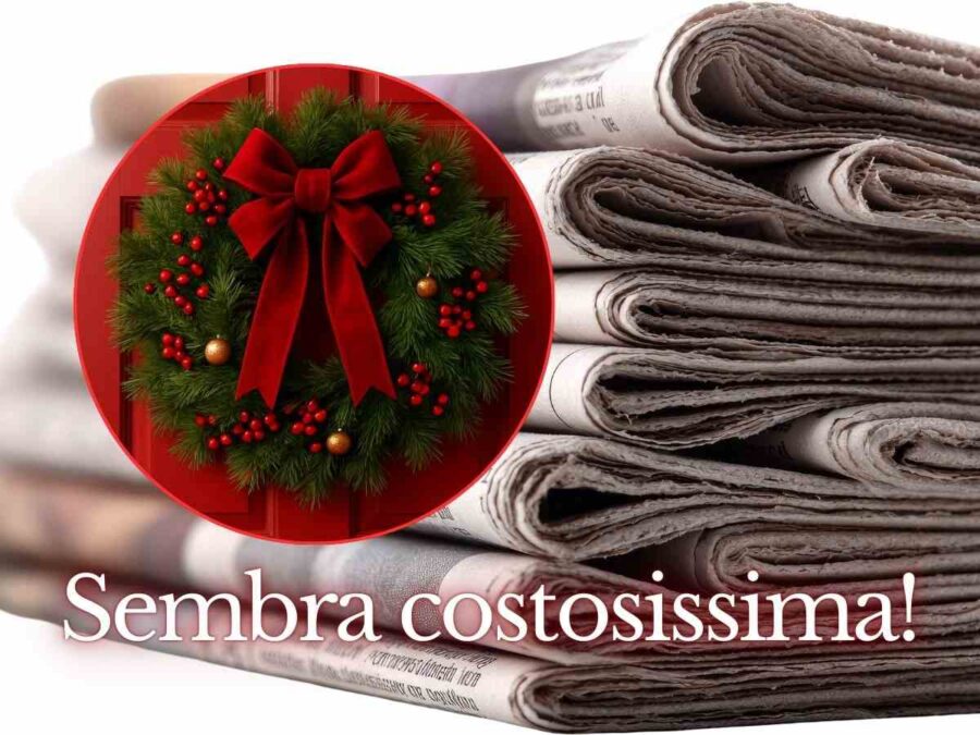 fogli di giornale ammassati