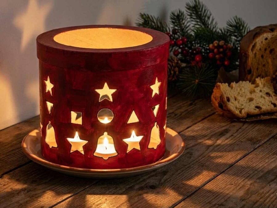 una confezione di panettone decorata