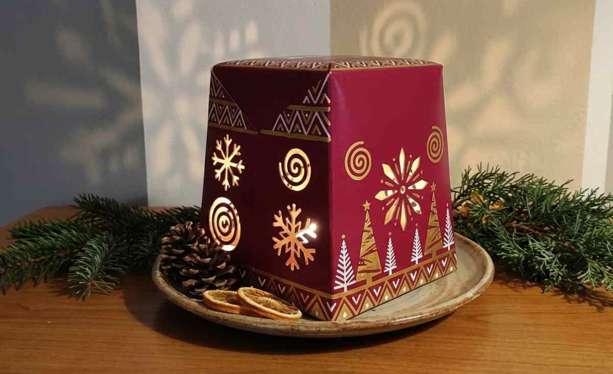 scatola panettone intarsiata e decorata