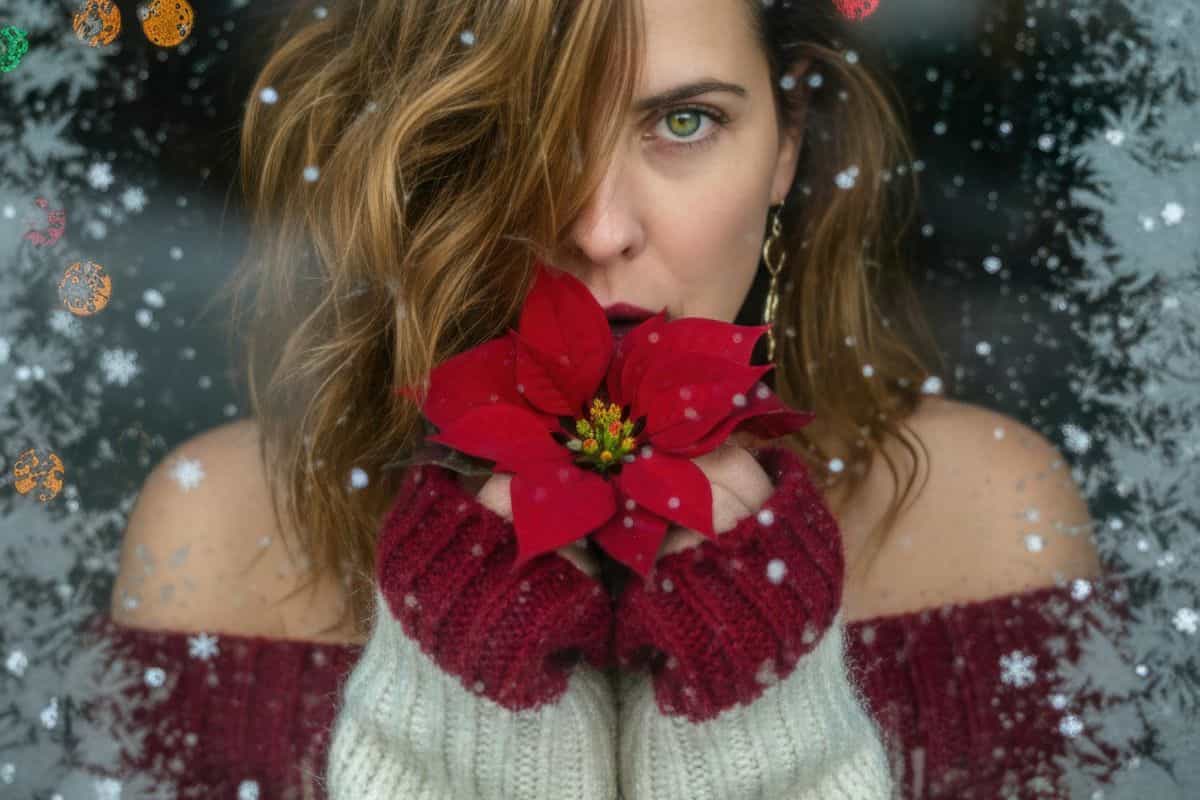 donna con stella di natale