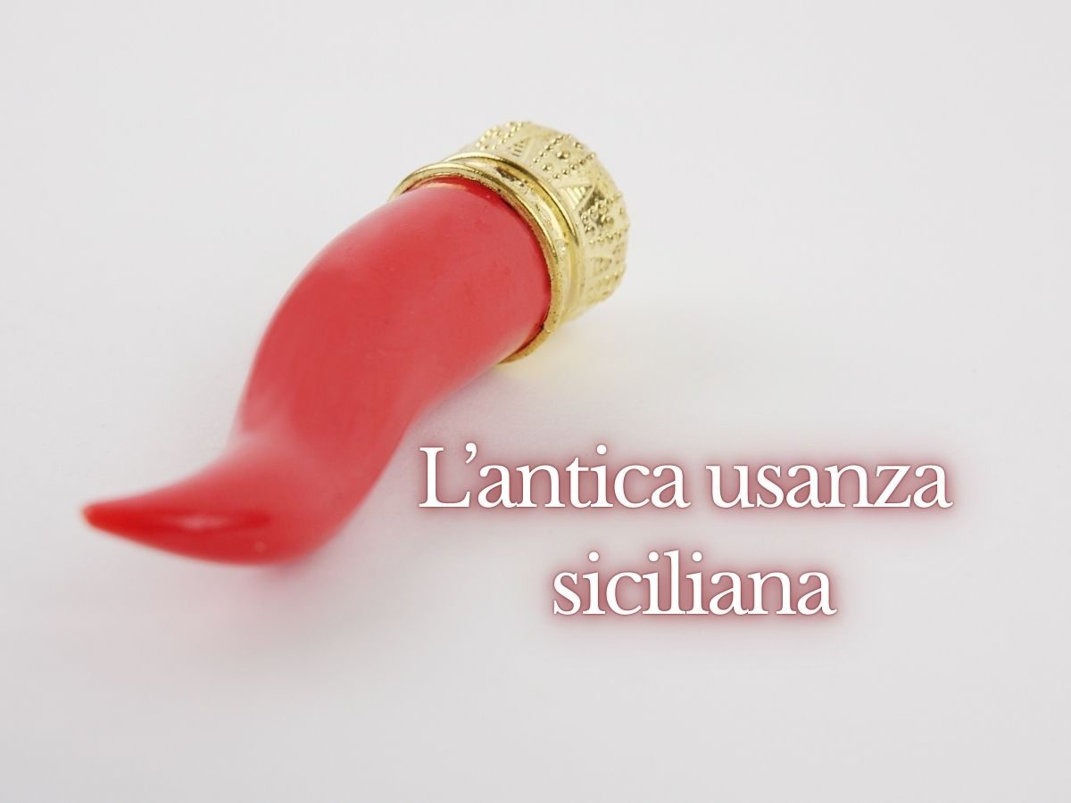 cornetto napoletano contro sfortuna