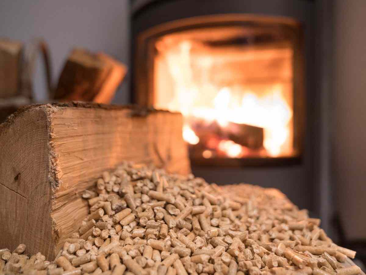 legna e pellet insieme